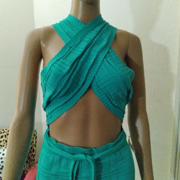 Versatile tie-up dress 👗 Very sexy and unique! Can be worn various ways. MEDIUM - Picture 3 of 14